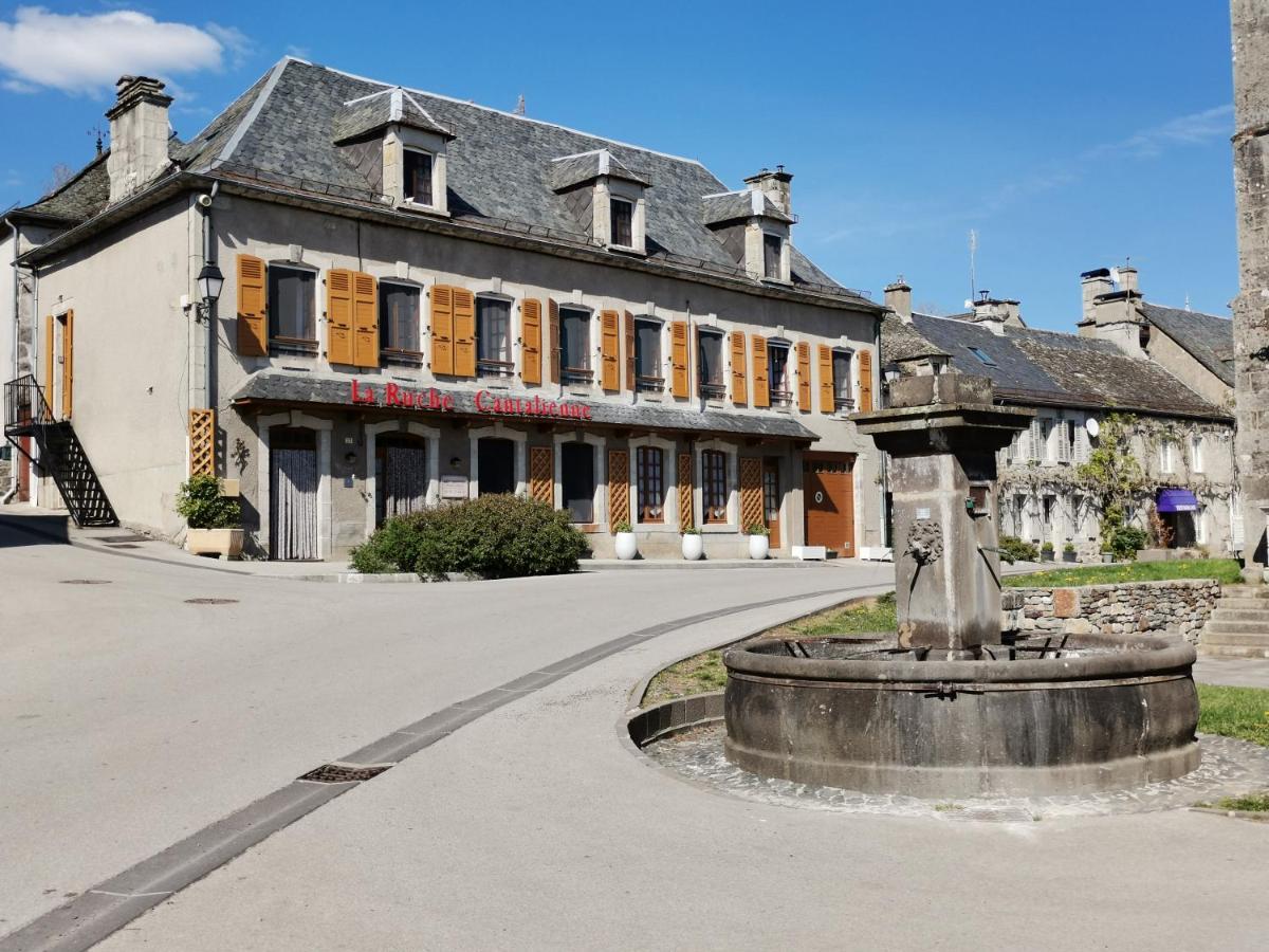 La Ruche Cantalienne Saint-Etienne-de-Chomeil Eksteriør bilde
